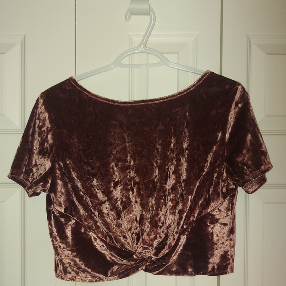 Pink shirt and short set - Picture 2 of 8